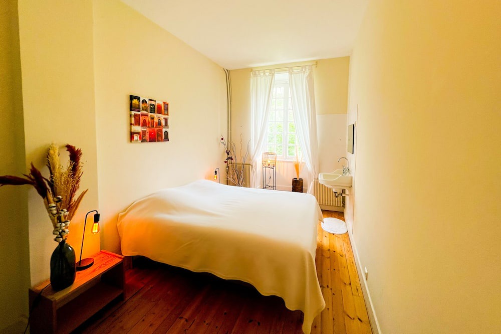 Photo of Bedroom in Pont-l'Eveque