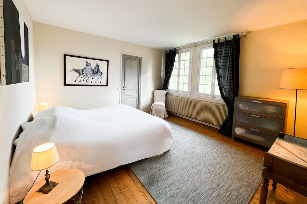 Photo of Bedroom in Pont-l'Eveque