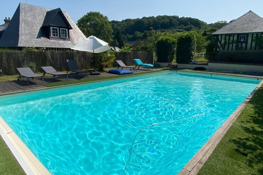 Photo of Outdoor in Pont-l'Eveque