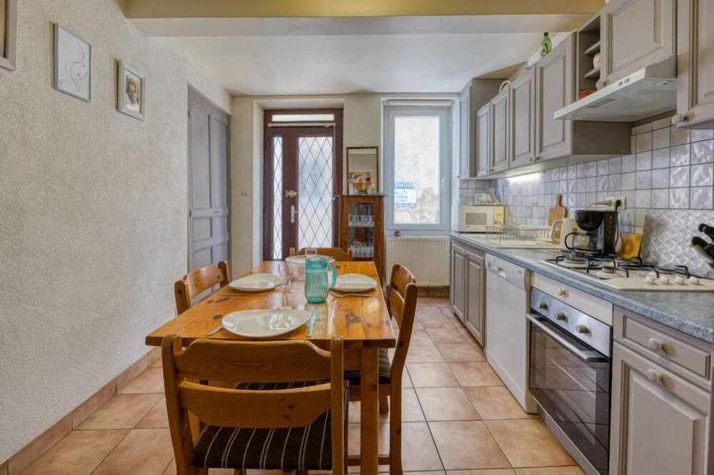 Photo of Kitchen in Salles-d'Aude