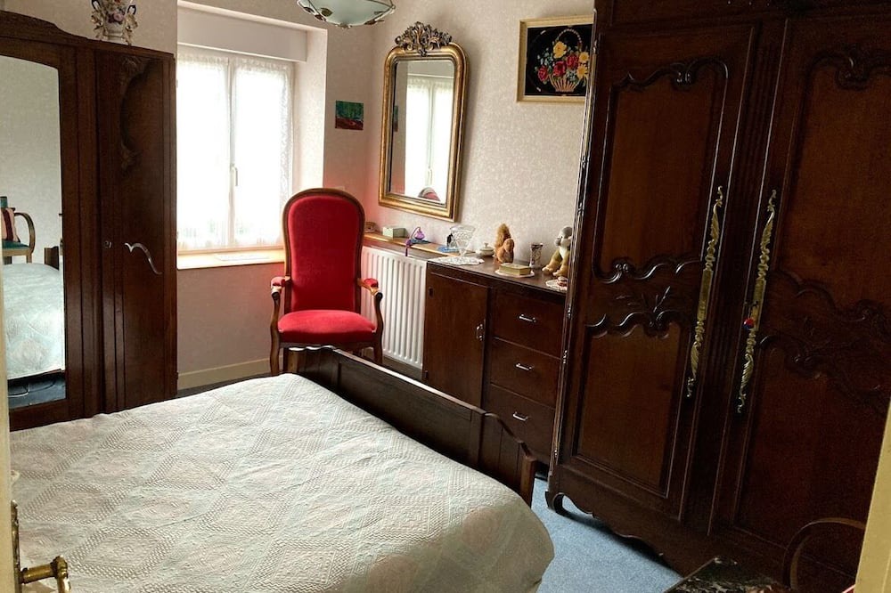 Photo of Bedroom in Saint-Sulpice-Lauriere