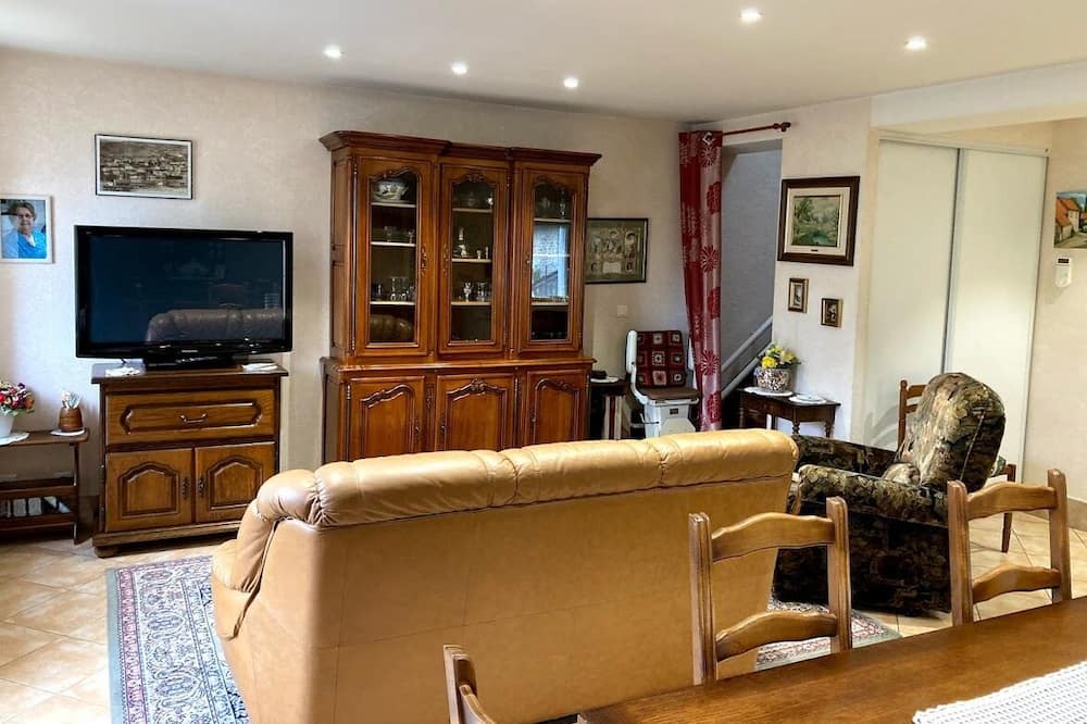 Photo of Livingroom in Saint-Sulpice-Lauriere