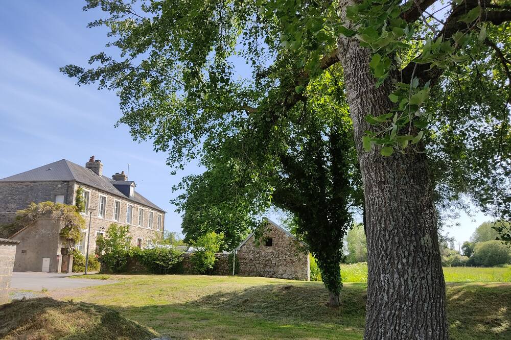 Photo of Outdoor in Le Hommet-d'Arthenay