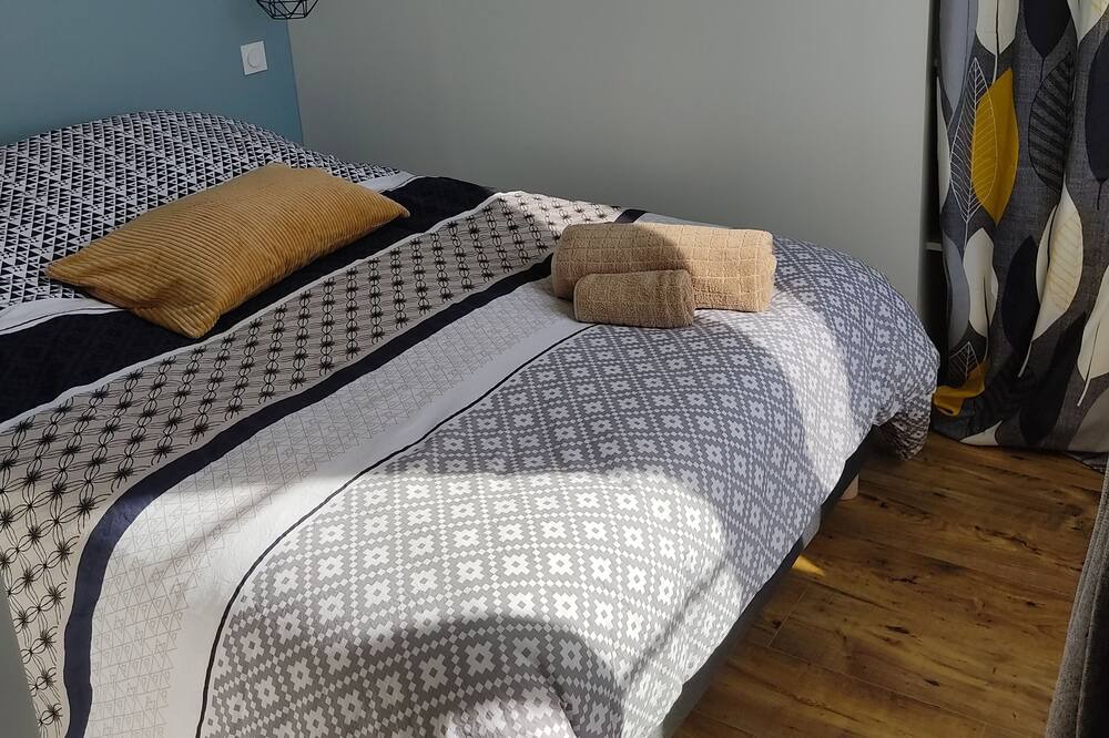 Photo of Bedroom in Le Hommet-d'Arthenay