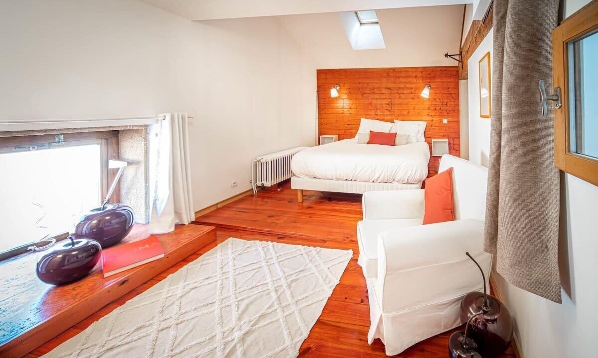 Photo of Others in Tournus