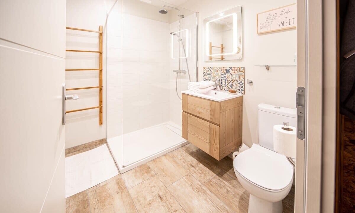 Photo of Others in Tournus