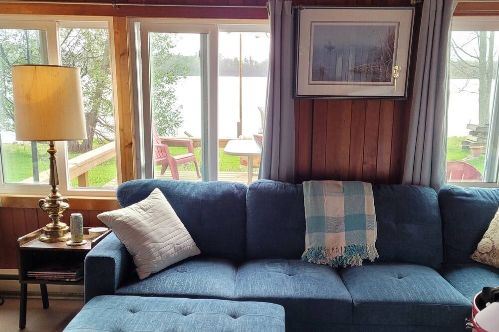Photo of Livingroom in Laird