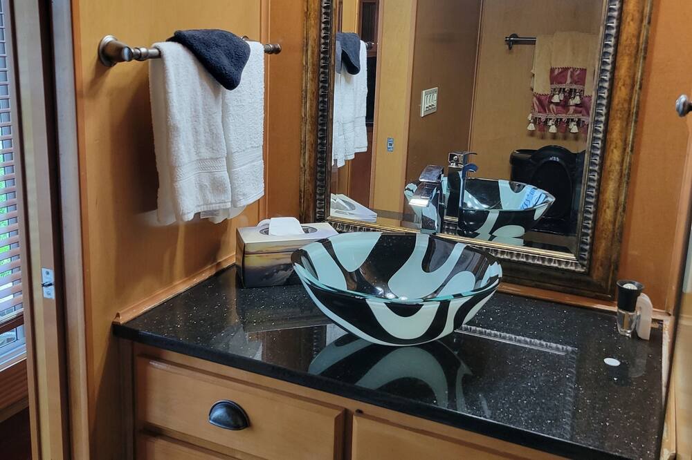 Photo of Bathroom in Lighthouse Cove