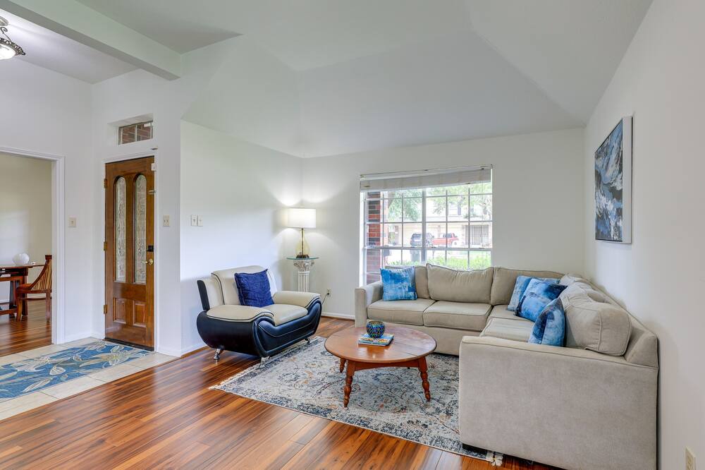 Photo of Livingroom in Missouri City