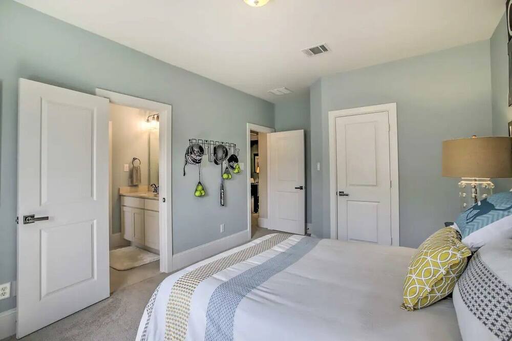 Photo of Bedroom in Barker