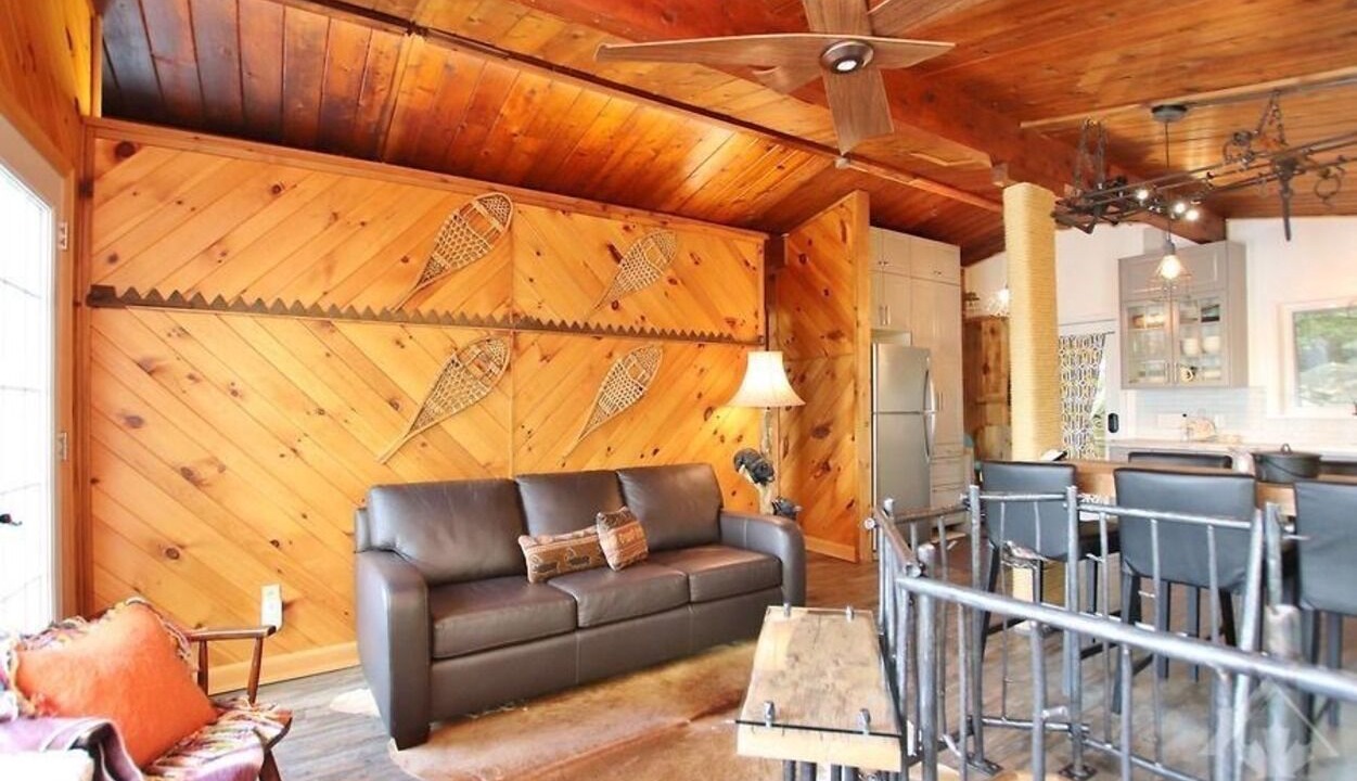 Photo of Livingroom in Lanark Highlands