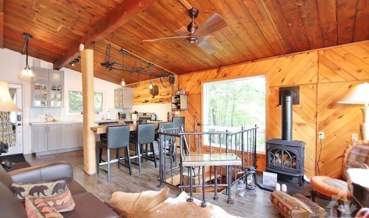 Photo of Livingroom in Lanark Highlands