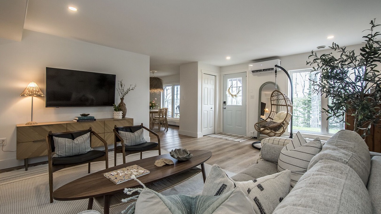 Photo of Livingroom in Prospect Bay