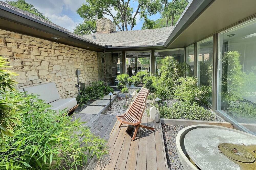 Photo of Outdoor in Pecan Springs Springdale