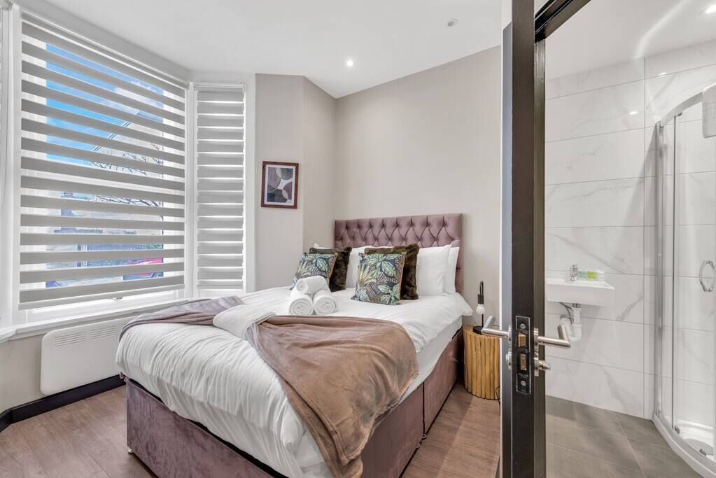 Photo of Others in Shacklewell