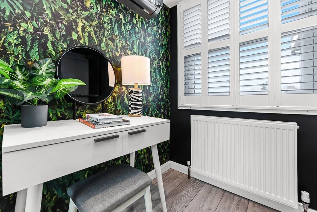 Photo of Others in Seven Sisters