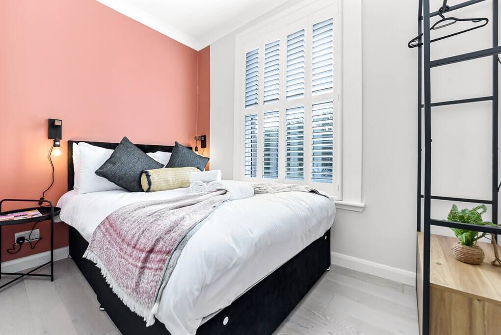 Photo of Others in Seven Sisters