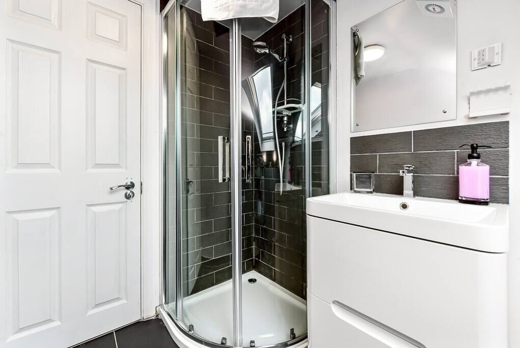 Photo of Others in Seven Sisters