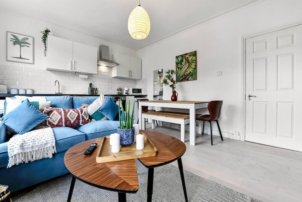 Photo of Others in Seven Sisters