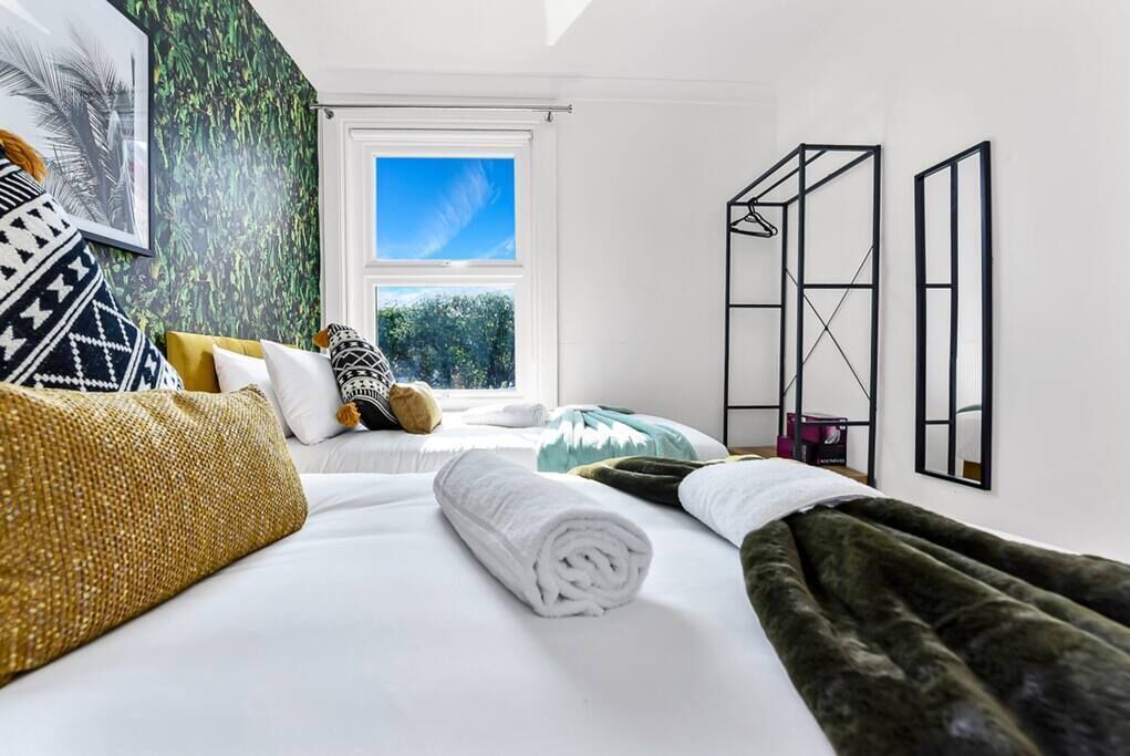 Photo of Others in Seven Sisters