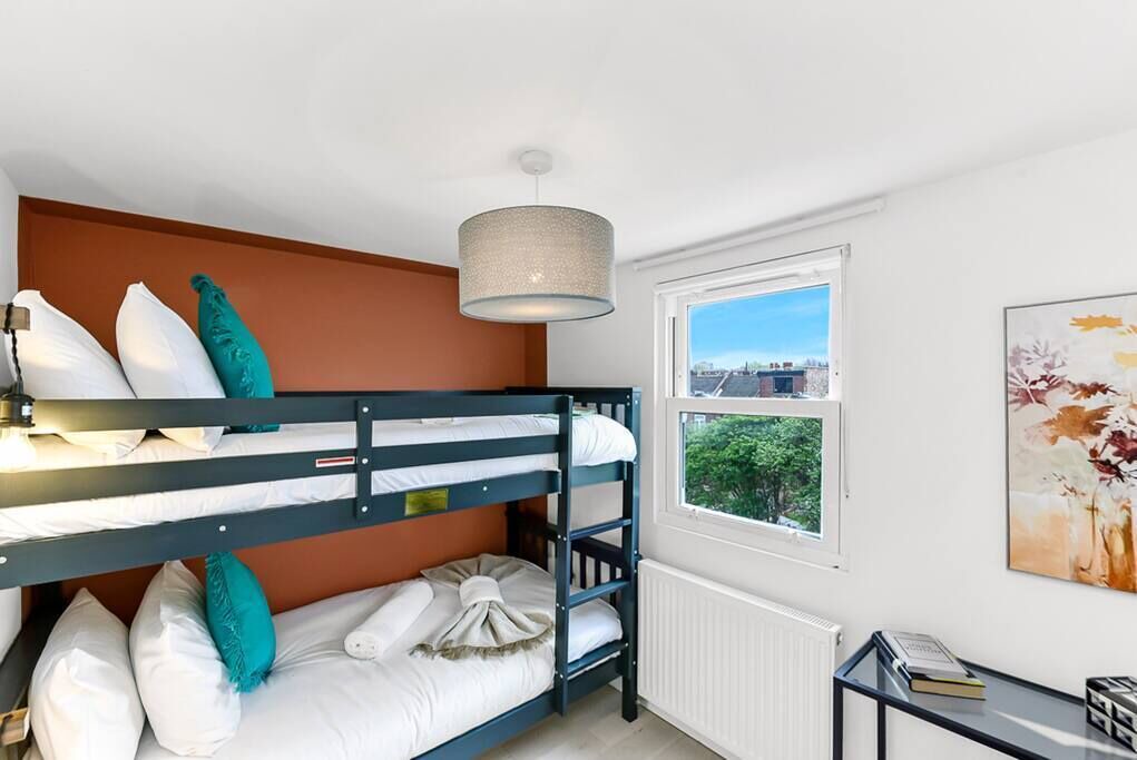 Photo of Others in Seven Sisters