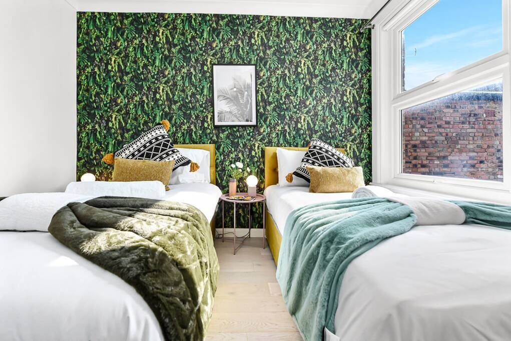 Photo of Others in Seven Sisters