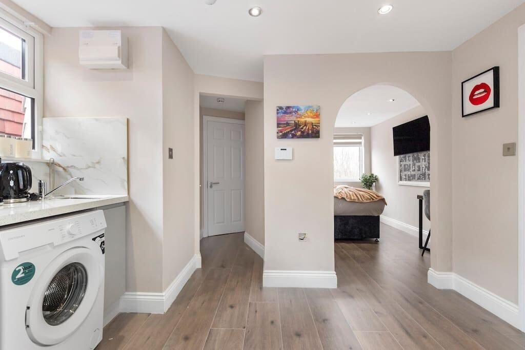 Photo of Others in Seven Sisters