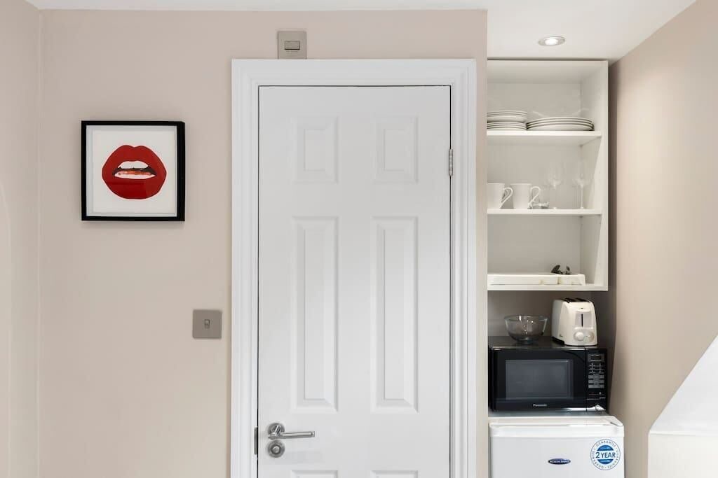 Photo of Others in Seven Sisters