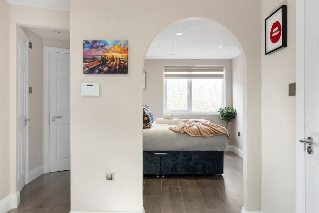 Photo of Others in Seven Sisters