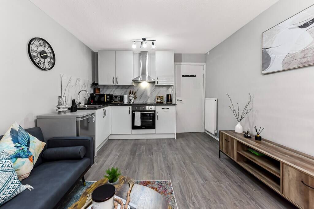 Photo of Others in Seven Sisters