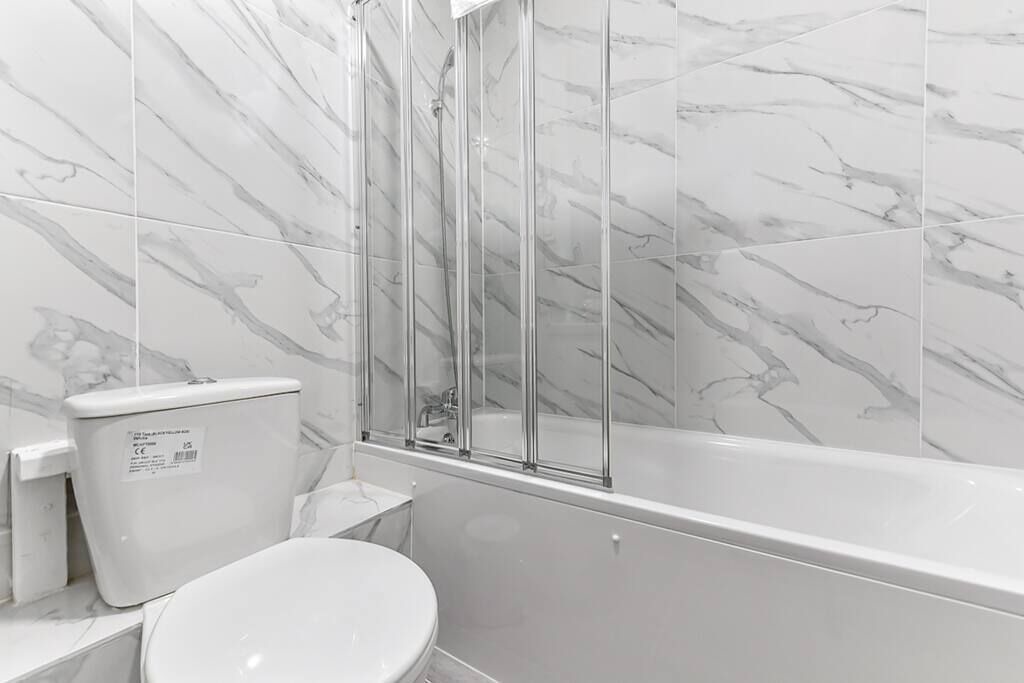 Photo of Others in Seven Sisters