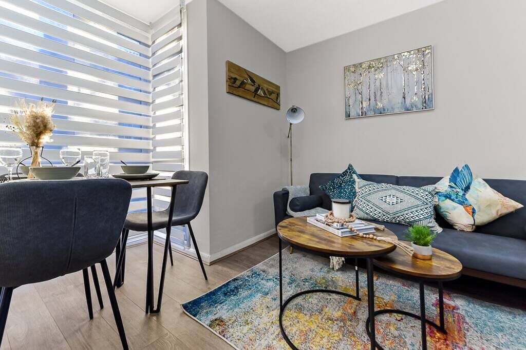 Photo of Others in Seven Sisters