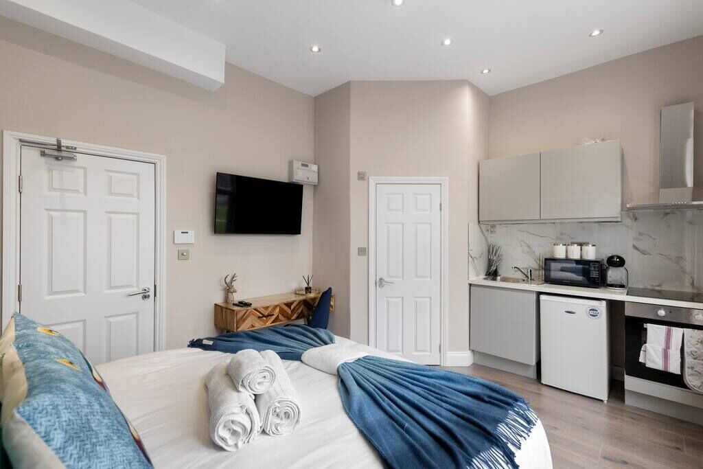 Photo of Others in Seven Sisters