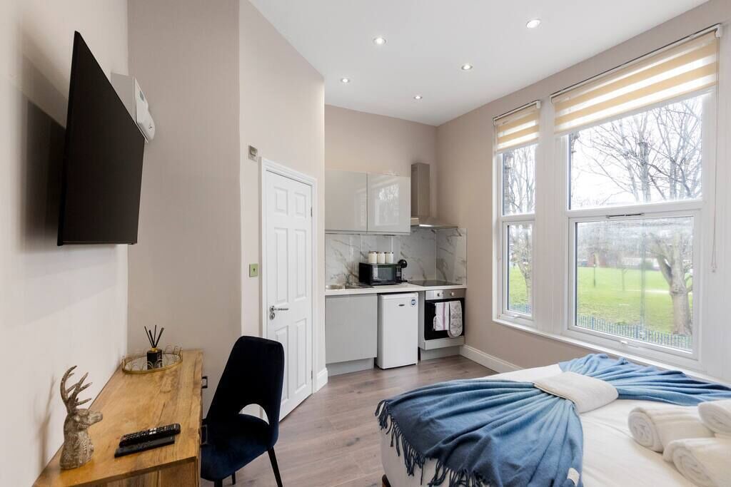 Photo of Others in Seven Sisters