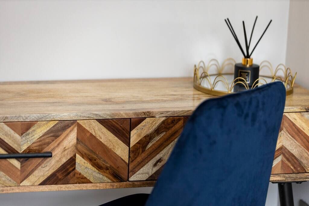 Photo of Others in Seven Sisters