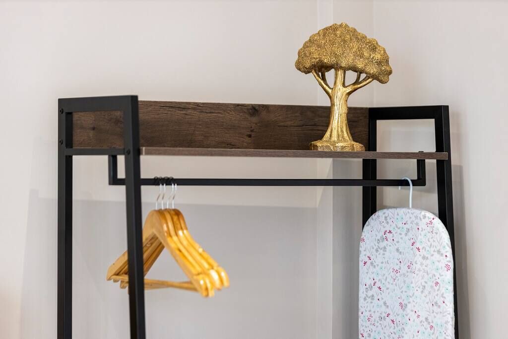 Photo of Others in Seven Sisters