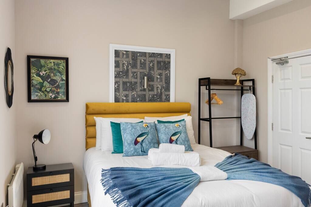 Photo of Others in Seven Sisters