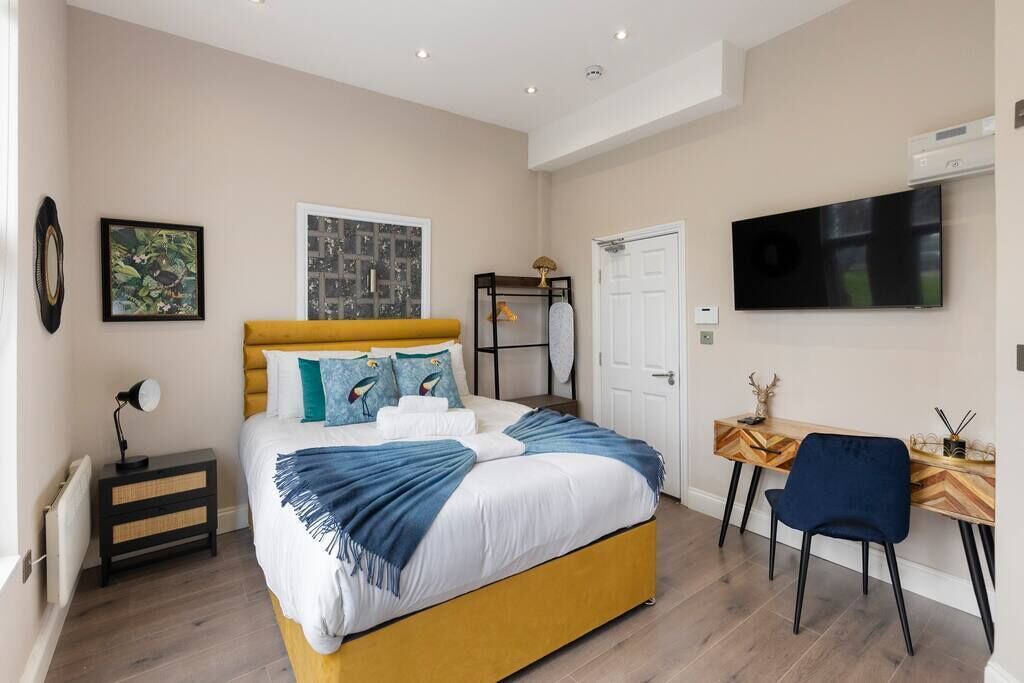 Photo of Others in Seven Sisters