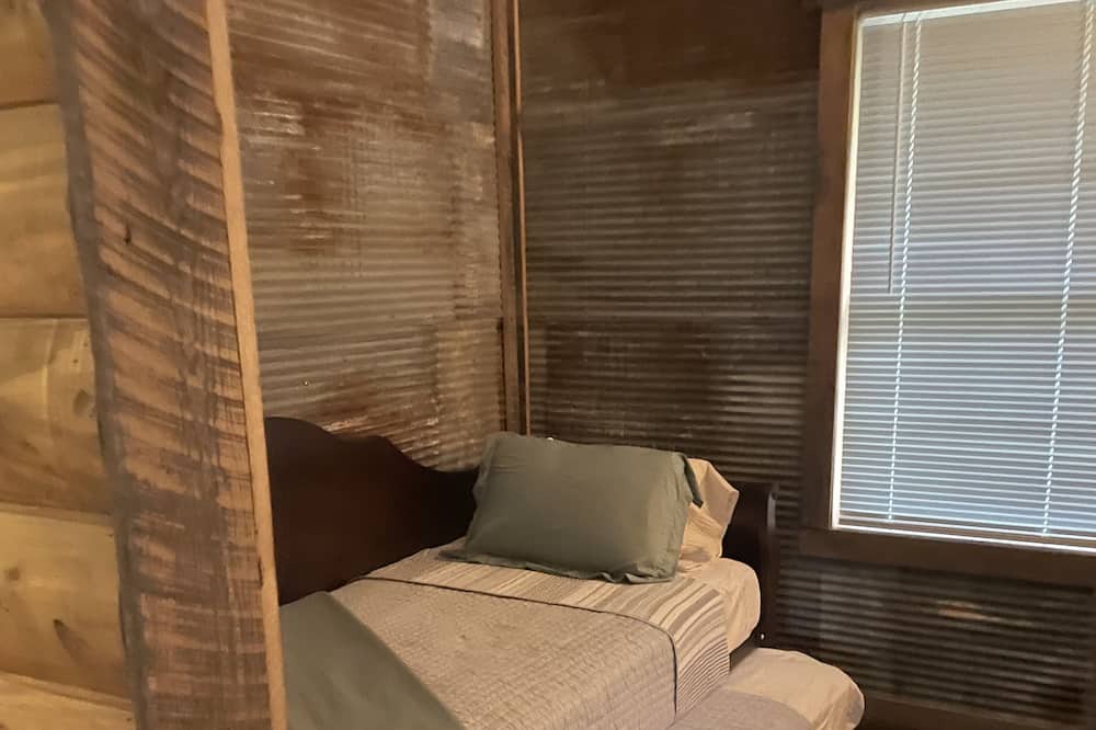 Photo of Bedroom in Compton