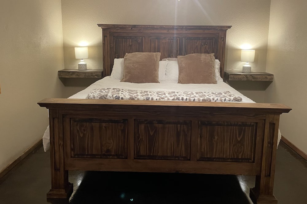 Photo of Bedroom in Compton