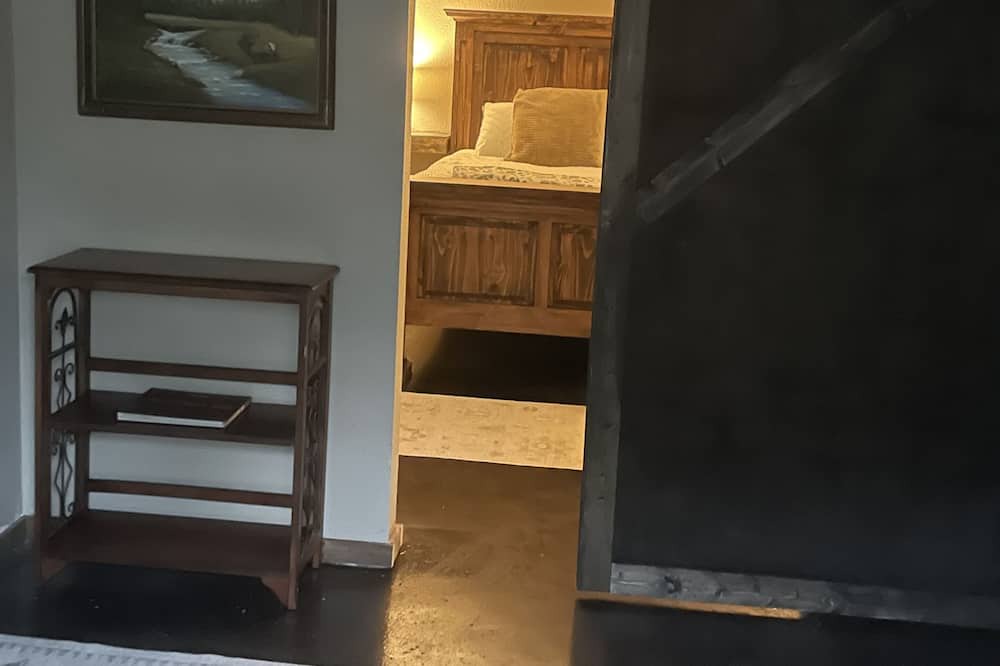 Photo of Bedroom in Compton