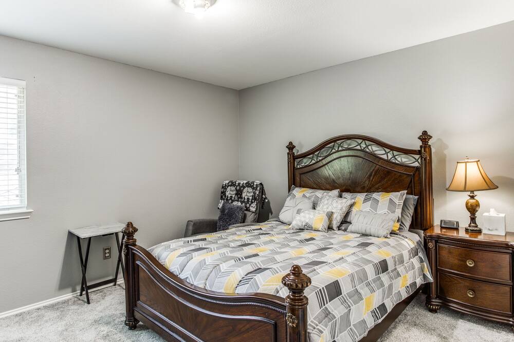 Photo of Bedroom in Red Oak