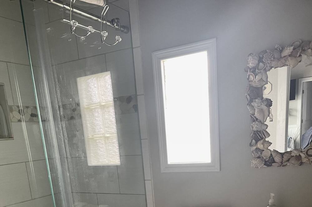 Photo of Bathroom in Cedar Lane