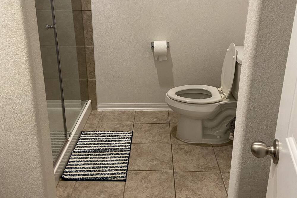 Photo of Bathroom in Atascocita