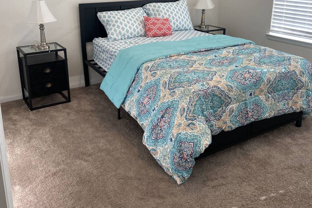 Photo of Bedroom in Atascocita