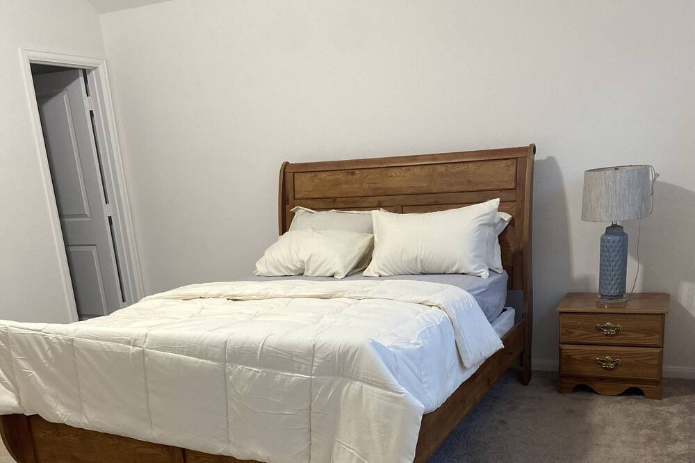 Photo of Bedroom in Atascocita