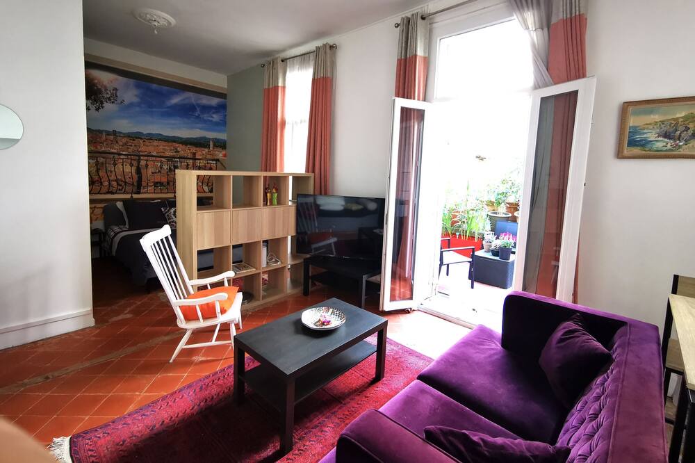 Photo of Livingroom in Clemenceau