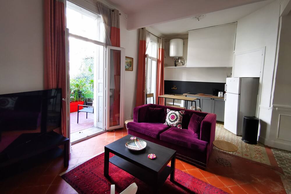 Photo of Livingroom in Clemenceau