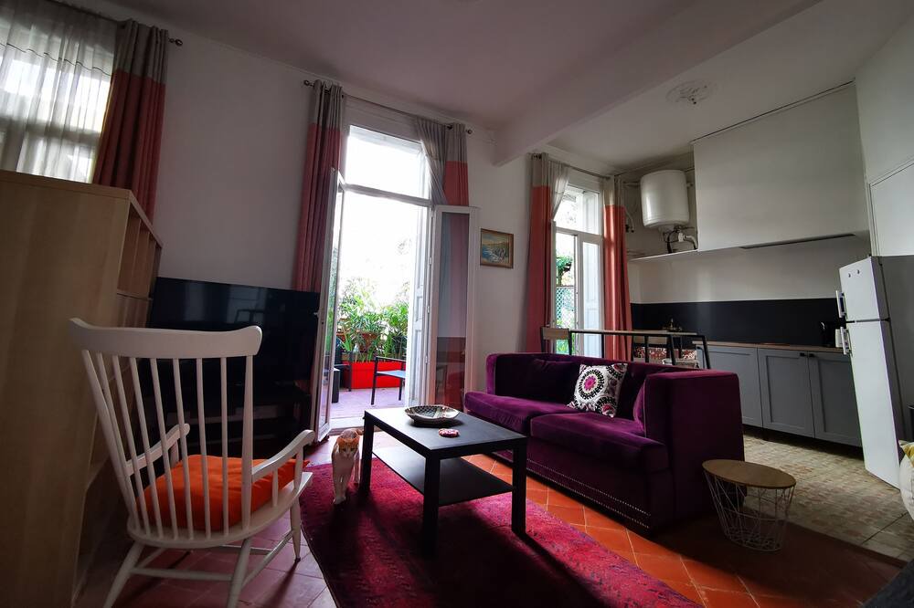 Photo of Livingroom in Clemenceau