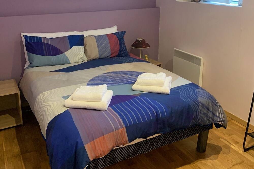 Photo of Bedroom in Juignac